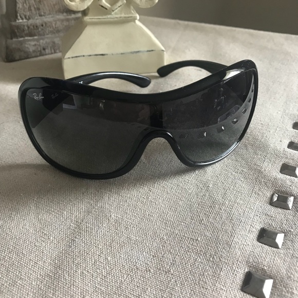 Ray-Ban Accessories - Ray ban sunglasses
